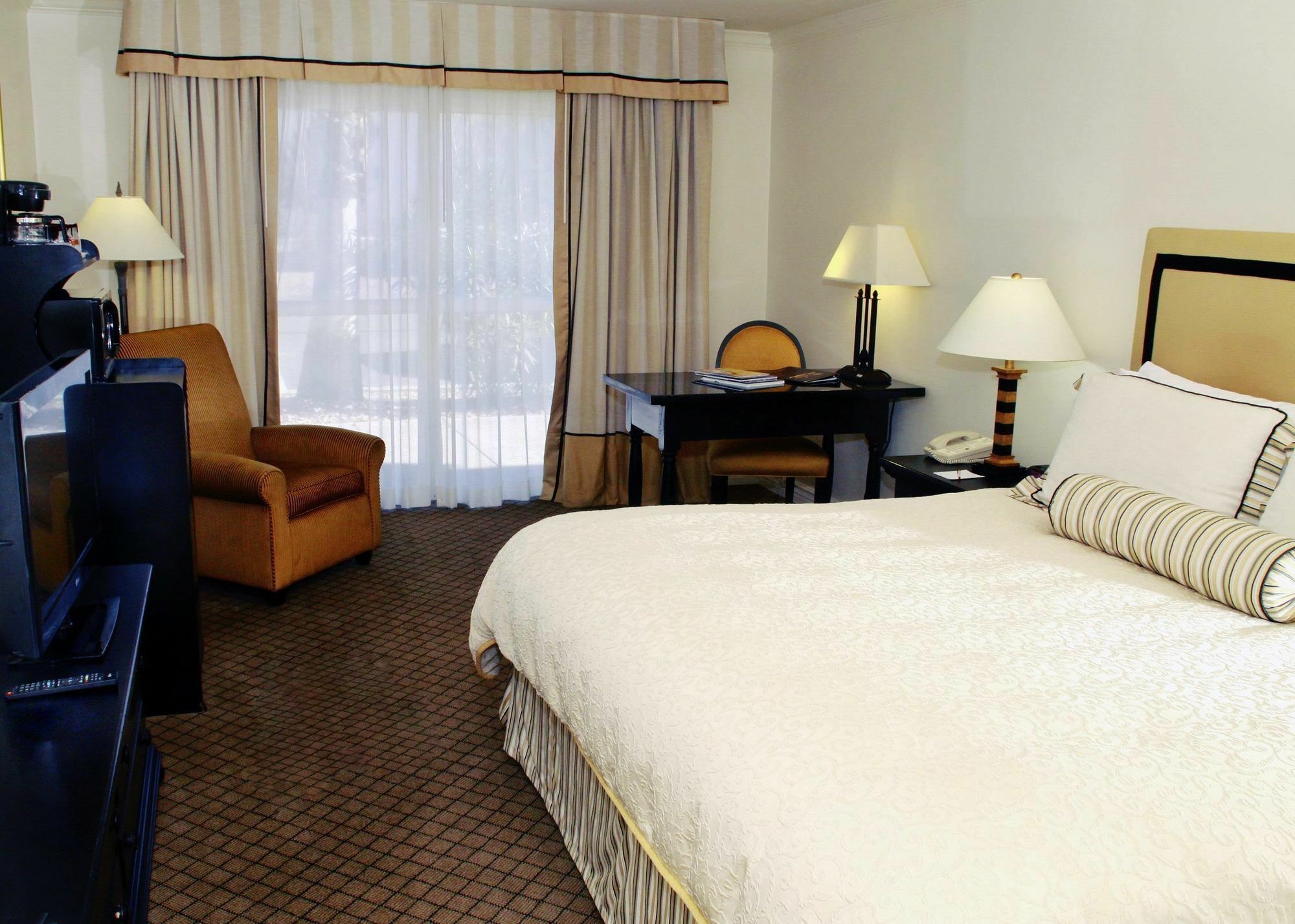 Ramada By Wyndham Las Cruces Hotel & Conference Center Exterior photo
